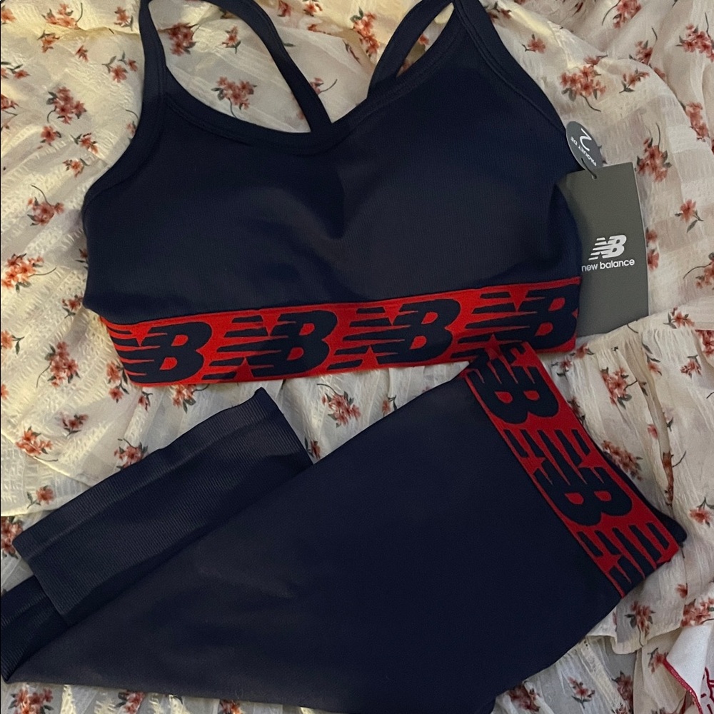 New Balance Women's Navy Sports Bra and Biker shorts 2 piece Set NWT